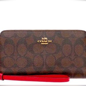 Coach Accordion Zip Wallet in Brown Leather